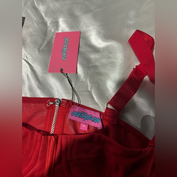 Edikted Teagen Mesh Corset Top red XS - Picture 6 of 7